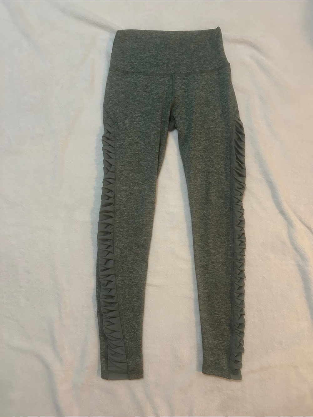 aerie Women’s Leggings Chill Play Move Ruffle-Trim Heather Olive Size Medium
